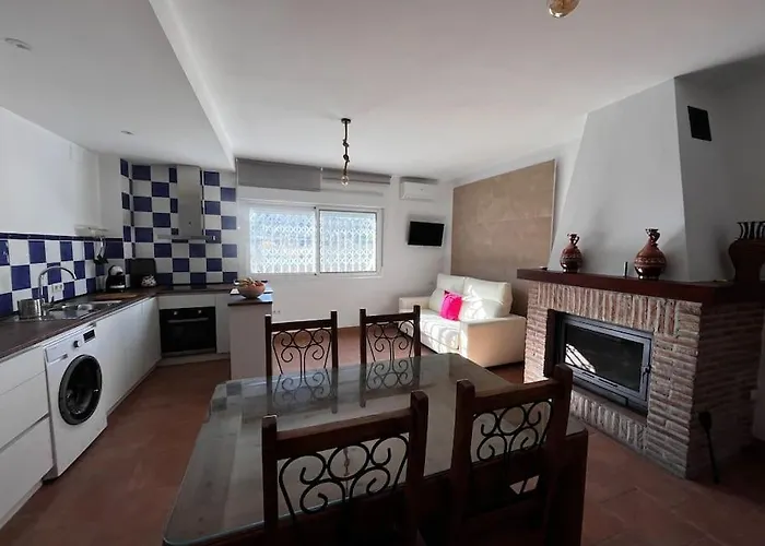 La Casa De La Avenida